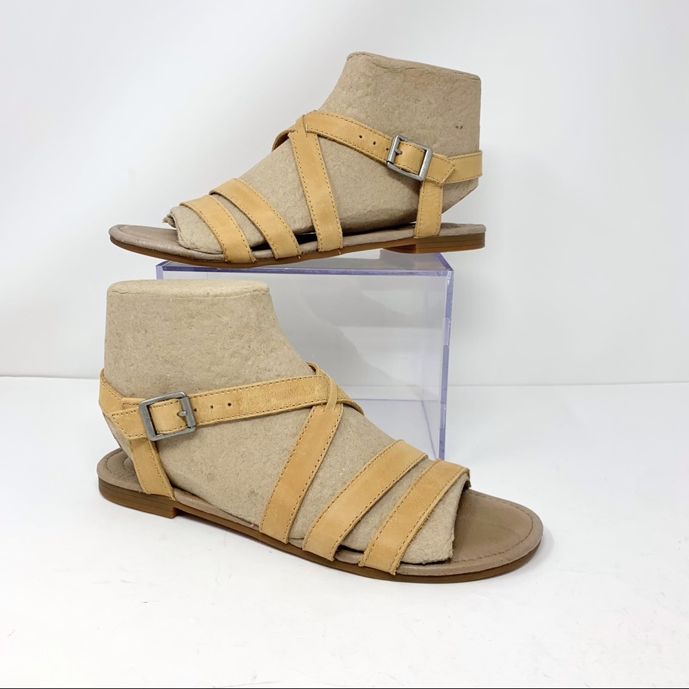 Eddie Bauer Women sz 9 Tan Ankle Strap Bow Sandal Flat Shoes
